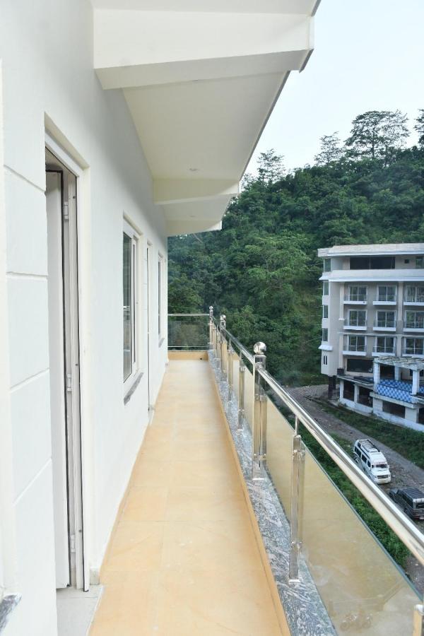 4Musafir Hotels Rishikesh Bagian luar foto
